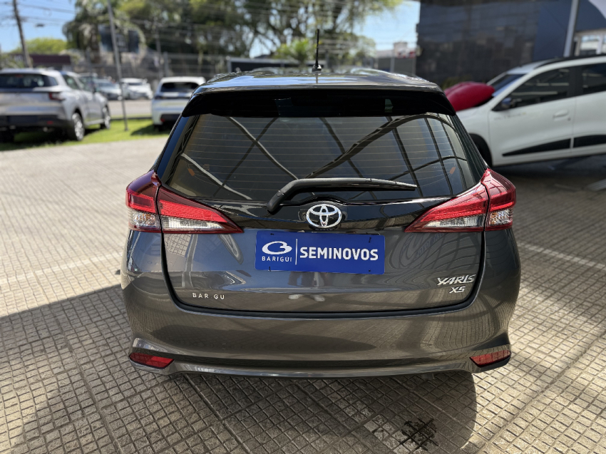 toyota yaris 1.5 16v flex xs multidrive 4p automatico 2025
