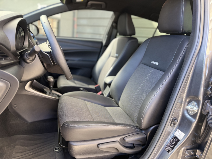 toyota yaris 1.5 16v flex xs multidrive 4p automatico 2025