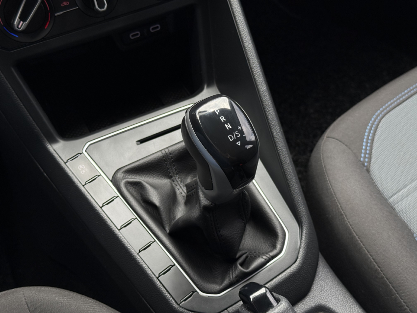 volkswagen nivus 1.0 200 tsi total flex comfortline automatico 4p 202317