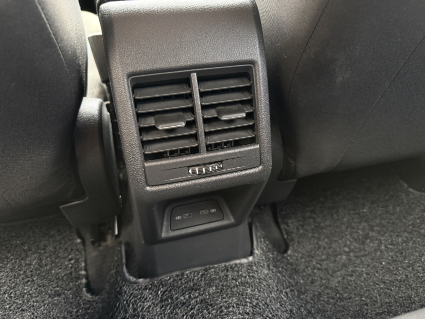 volkswagen nivus 1.0 200 tsi total flex comfortline automatico 4p 202310