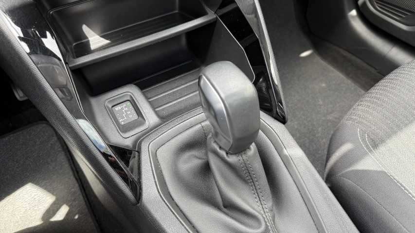 peugeot 208 1.6 16v flex active pack at6 4p automatico 202114