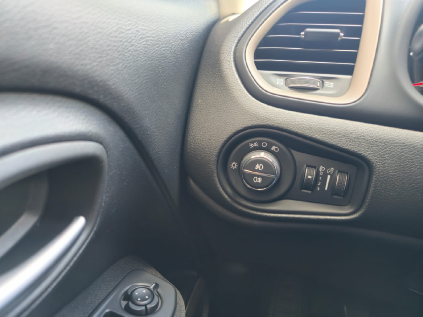 jeep renegade 1.8 16v flex sport 4p manual 201612