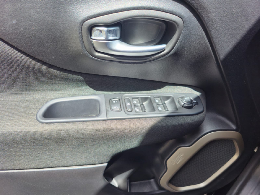 jeep renegade 1.8 16v flex sport 4p manual 201611