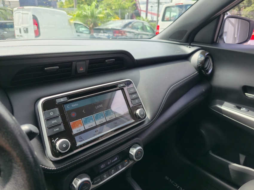 nissan kicks 1.6 16v flexstart sl 4p xtronic flex automatico 201917