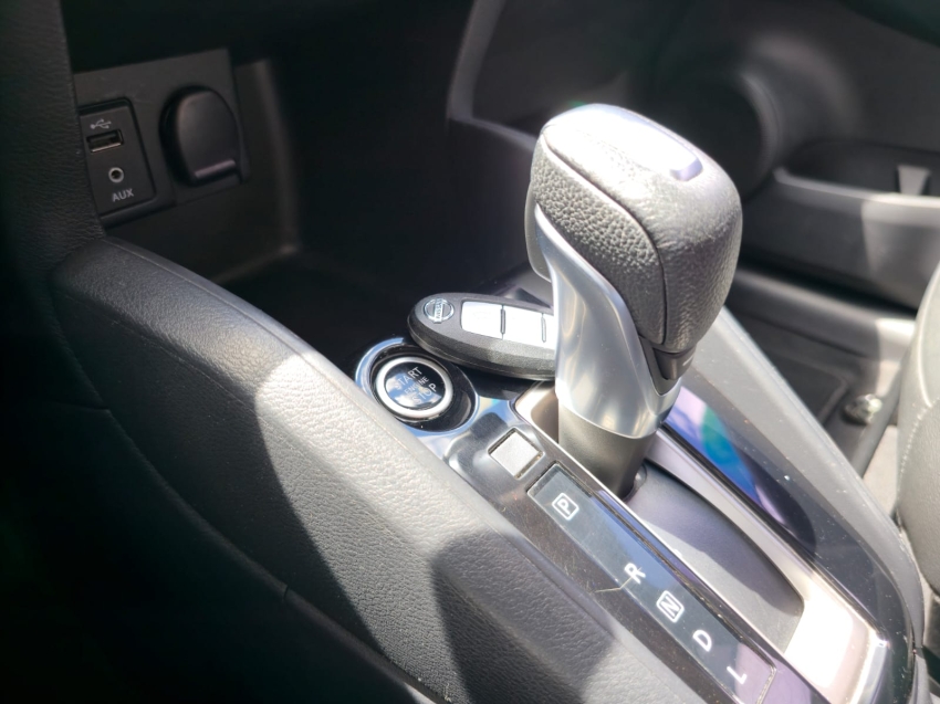 nissan kicks 1.6 16v flexstart sl 4p xtronic flex automatico 201918