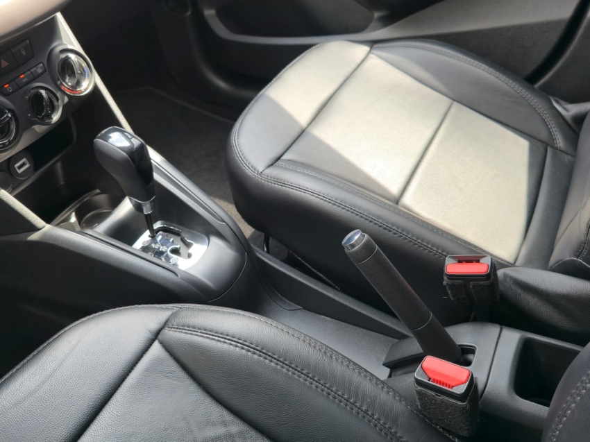 peugeot 2008 1.0 turbo 200 flex allure cvt 1.6 4p automatico 202410