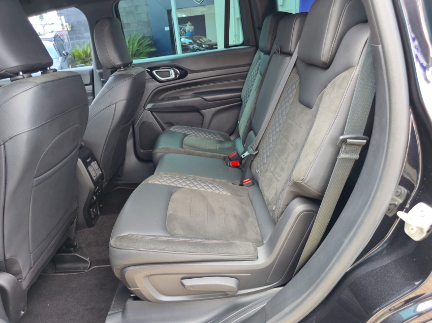 jeep commander 2.0 hurricane 4 turbo gasolina blackhawk at9 4p automatico 202518