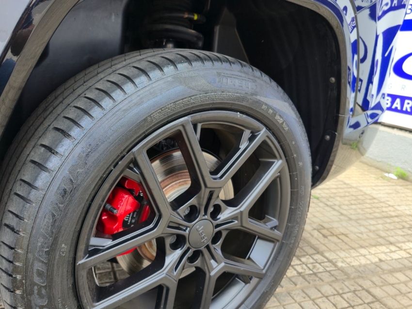 jeep commander 2.0 hurricane 4 turbo gasolina blackhawk at9 4p automatico 202521