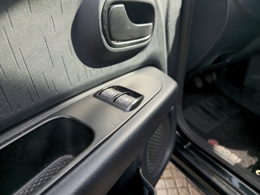 fiat mobi 1.0 evo flex like. manual 4p 202013