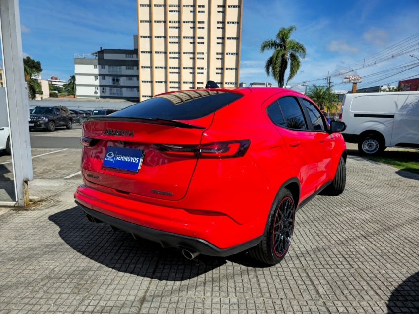 fiat fastback 1.3 turbo 270 flex abarth at6 4p automatico 20244