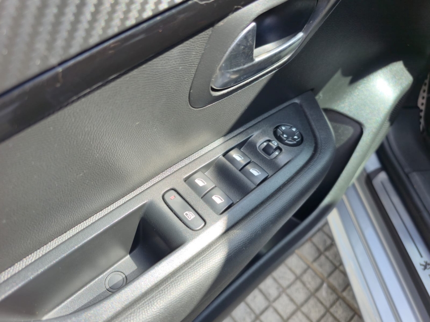 peugeot 208 1.0 firefly flex style manual 4p 202318