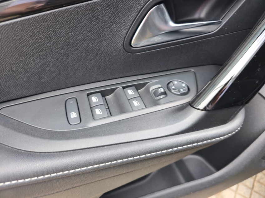 peugeot 2008 1.0 turbo 200 flex allure cvt 4p automatico 202615