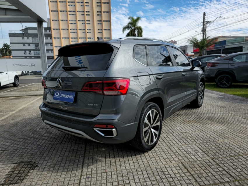 volkswagen taos 1.4 250 tsi total flex highline automatico 4p 20232