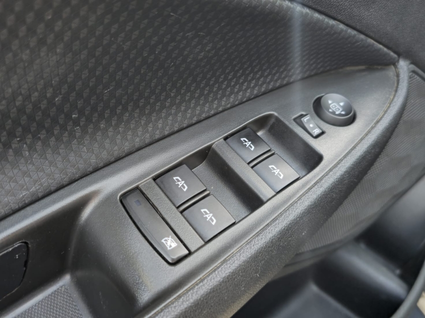 chevrolet onix 1.0 turbo flex plus lt automatico 4p 202515