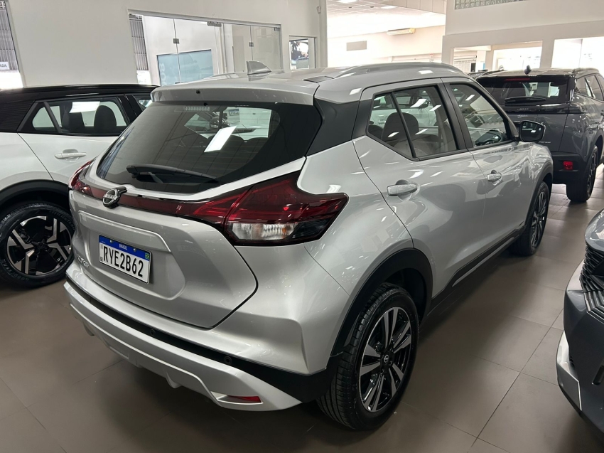 nissan kicks 1.6 16v flexstart exclusive xtronic flex 4p automatico 2023