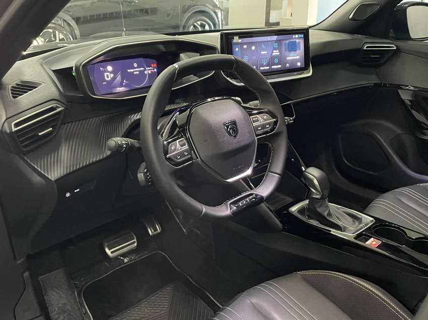 peugeot 2008 1.0 turbo 200 flex gt cvt 4p automatico 2025