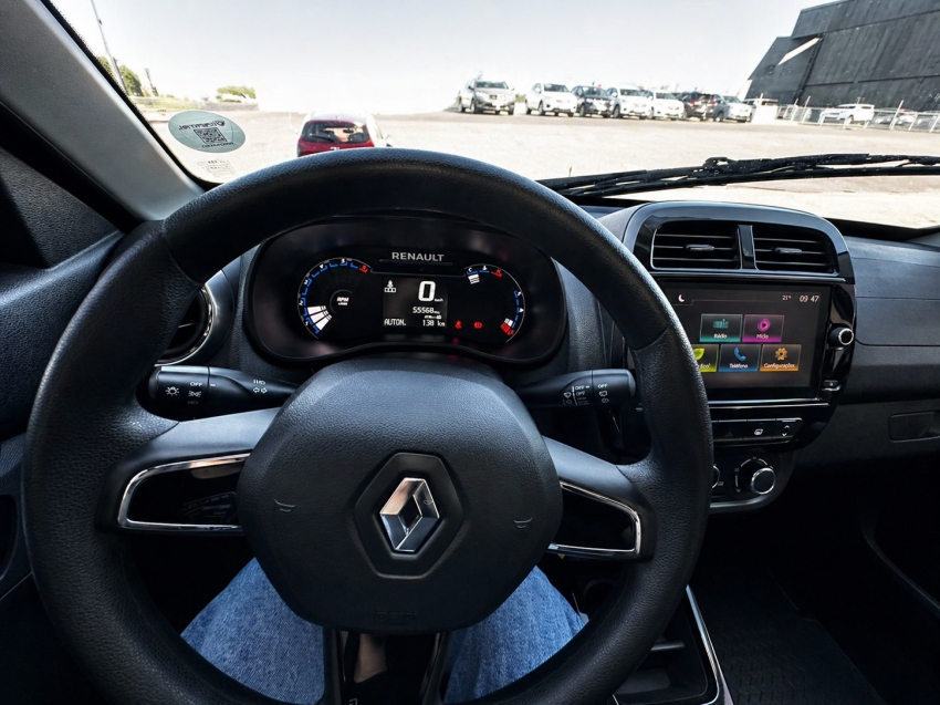 kwid outsider 1.0 22/231