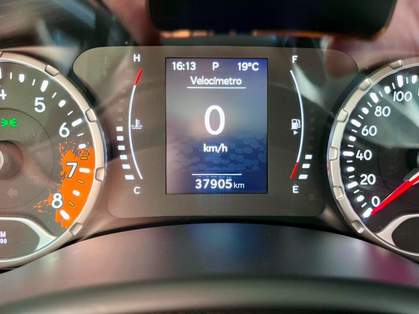 jeep renegade 1.8 16v flex longitude 4p automatico 20214