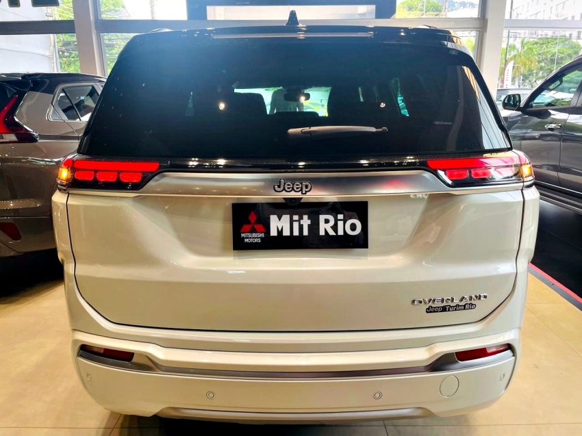 jeep commander 1.3 t270 turbo flex overland at6 2025 jeep commander 1.3 t270 turbo flex overland at6 2025