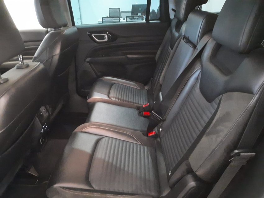 jeep commander 1.3 t270 turbo flex limited at6 2022 jeep commander 1.3 t270 turbo flex limited at6 2022