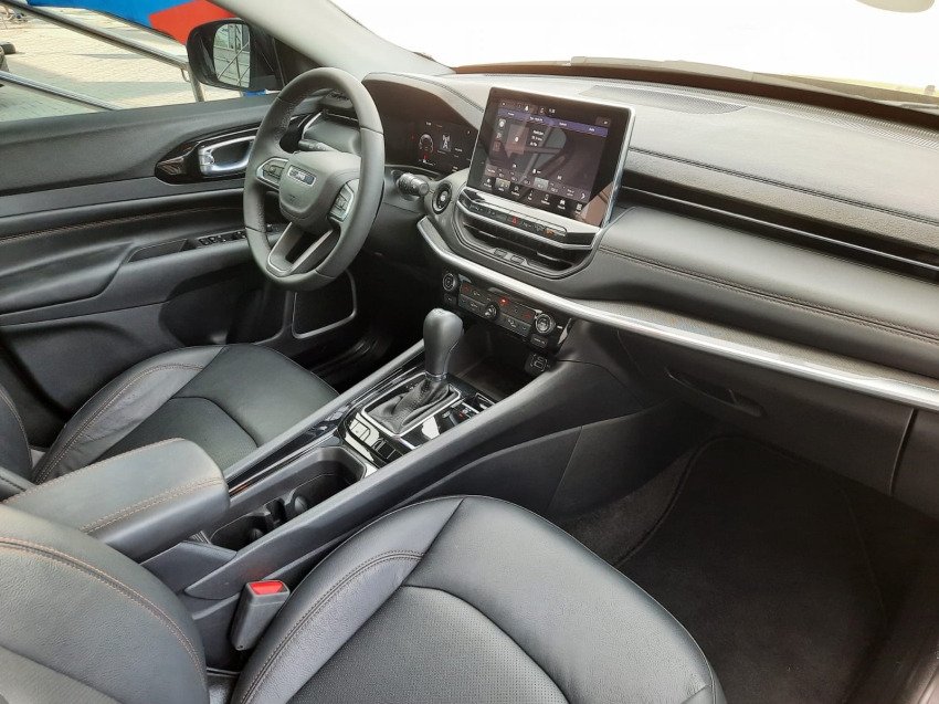 jeep compass 1.3 t270 turbo flex limited at6 4p automatico 2023 jeep compass 1.3 t270 turbo flex limited at6 4p automatico 2023