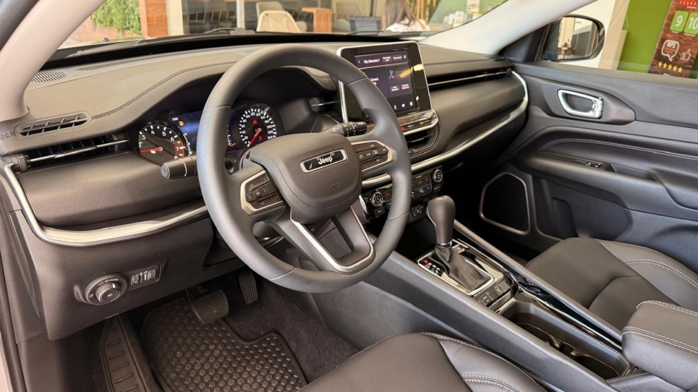jeep compass 1.3 t270 turbo flex sport at6 4p automatico 2025 jeep compass 1.3 t270 turbo flex sport at6 4p automatico 2025