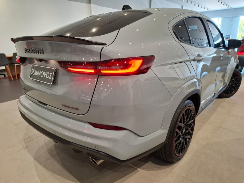 fiat fastback 1.3 turbo 270 flex abarth at6 4p automatico 20255