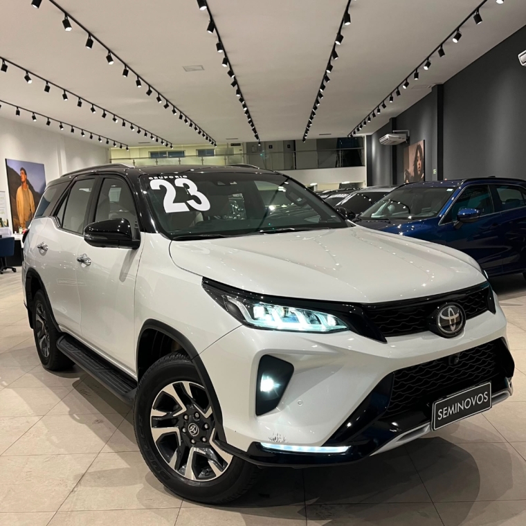 toyota hilux sw4 2.8 d-4d turbo diesel diamond 7l 4x4 automatico 4p 2023