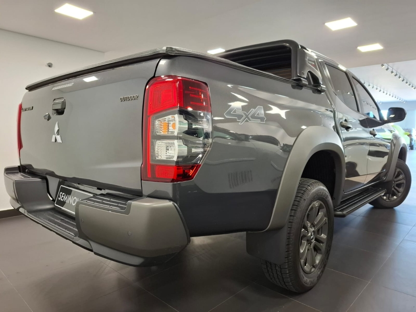 mitsubishi l200 triton 2.4 16v turbo diesel sport outdoor plus cd 4p 4x4 automatico 2025 mitsubishi l200 triton 2.4 16v turbo diesel sport outdoor plus cd 4p 4x4 automatico 2025