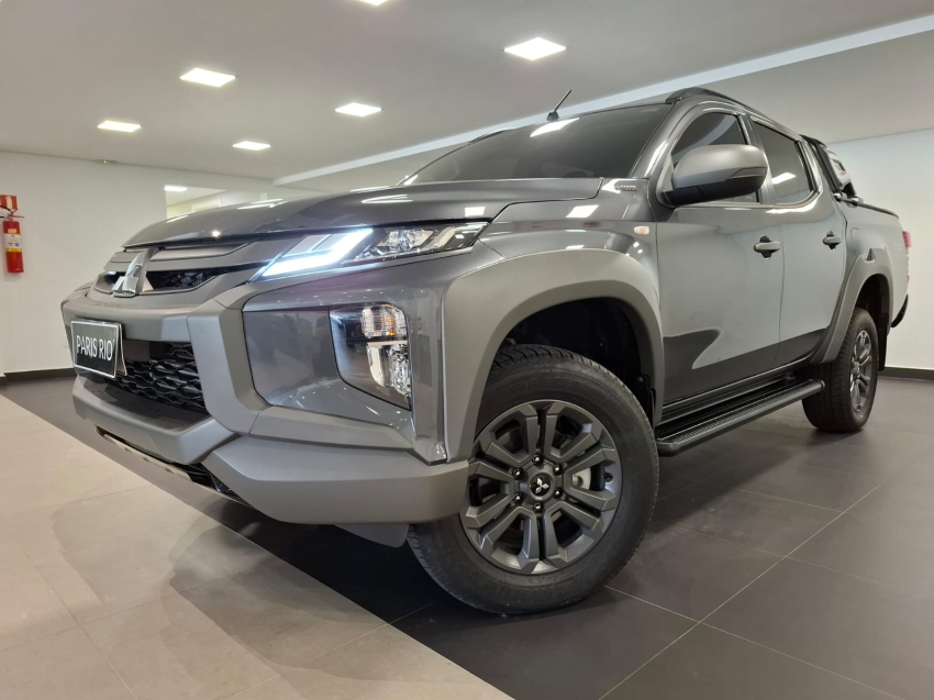 mitsubishi l200 triton 2.4 16v turbo diesel sport outdoor plus cd 4p 4x4 automatico 2025 mitsubishi l200 triton 2.4 16v turbo diesel sport outdoor plus cd 4p 4x4 automatico 2025