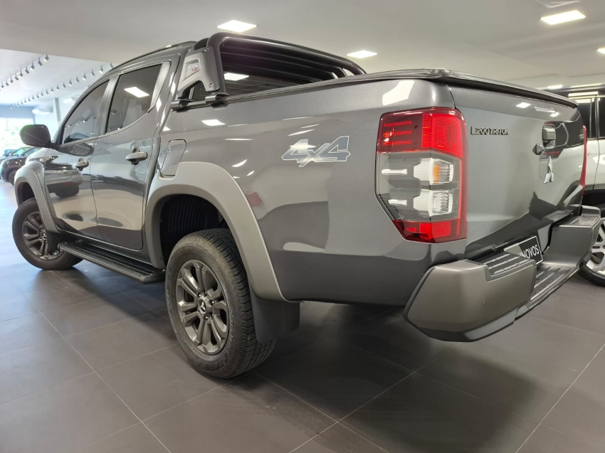 mitsubishi l200 triton 2.4 16v turbo diesel sport outdoor plus cd 4p 4x4 automatico 2025 mitsubishi l200 triton 2.4 16v turbo diesel sport outdoor plus cd 4p 4x4 automatico 2025