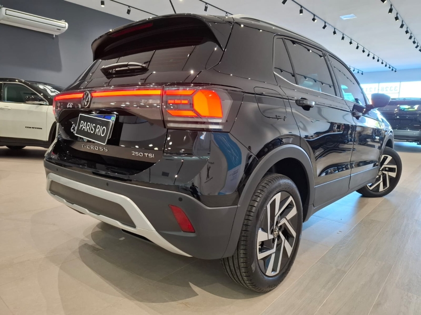 volkswagen t-cross 1.4 250 tsi total flex highline automatico 4p 2025 volkswagen t-cross 1.4 250 tsi total flex highline automatico 4p 2025