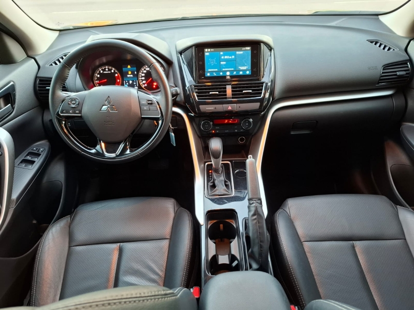 mitsubishi eclipse cross 1.5 mivec turbo gasolina gls cvt 4p automatico 2023 mitsubishi eclipse cross 1.5 mivec turbo gasolina gls cvt 4p automatico 2023