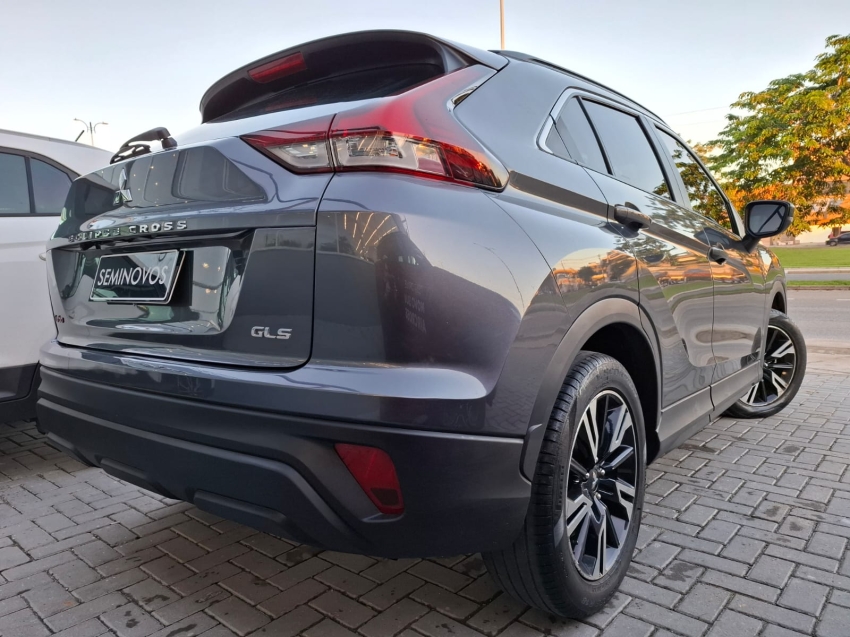 mitsubishi eclipse cross 1.5 mivec turbo gasolina gls cvt 4p automatico 2023 mitsubishi eclipse cross 1.5 mivec turbo gasolina gls cvt 4p automatico 2023