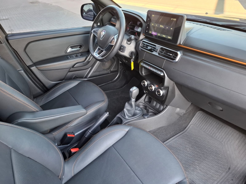 renault oroch 1.3 tce flex outsider x-tronic 4p automatico 2024 renault oroch 1.3 tce flex outsider x-tronic 4p automatico 2024