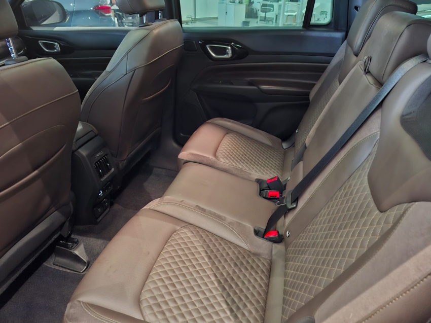 jeep commander 1.3 t270 turbo flex overland at6 4p automatico 2022 jeep commander 1.3 t270 turbo flex overland at6 4p automatico 2022