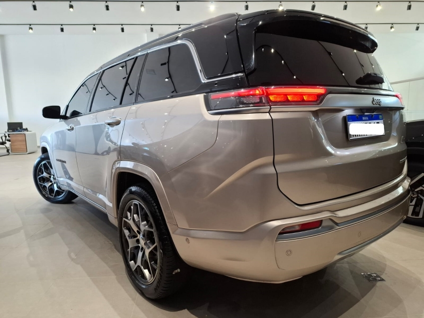 jeep commander 1.3 t270 turbo flex overland at6 4p automatico 2022 jeep commander 1.3 t270 turbo flex overland at6 4p automatico 2022