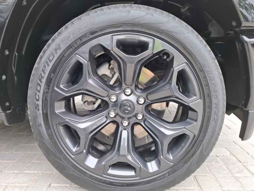 ram 1500 5.7 v8 gasolina limited night edition cd 4x4 automatico 4p 2024 ram 1500 5.7 v8 gasolina limited night edition cd 4x4 automatico 4p 2024