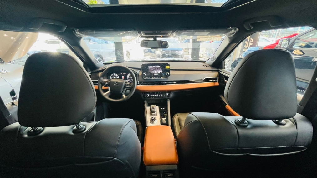 mitsubishi outlander 2.4 phev signature s-awc dht hibrido 4p automatico 2026 mitsubishi outlander 2.4 phev signature s-awc dht hibrido 4p automatico 2026