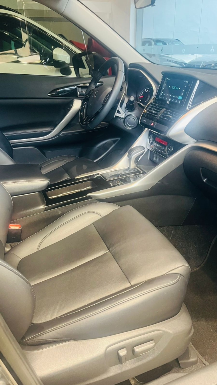 mitsubishi eclipse cross 1.5 mivec turbo gasolina hpe cvt 4p automatico 2025 mitsubishi eclipse cross 1.5 mivec turbo gasolina hpe cvt 4p automatico 2025
