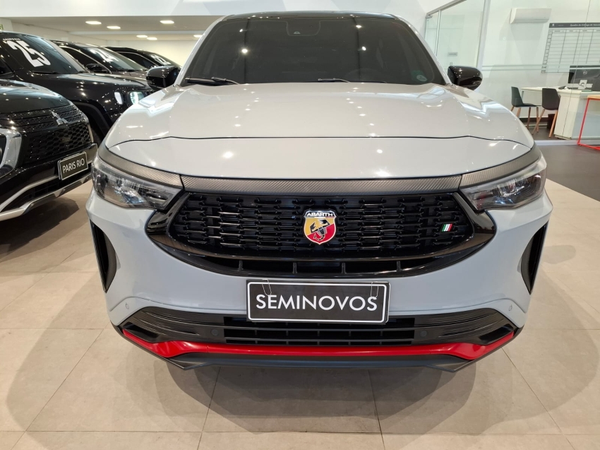 fiat fastback 1.3 turbo 270 flex abarth at6 4p automatico 2025