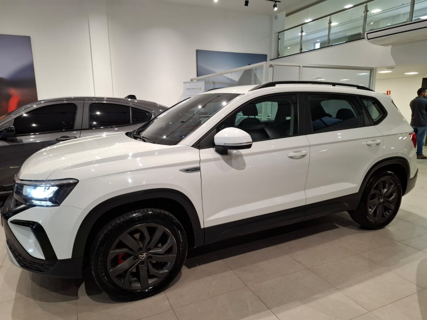 volkswagen taos 1.4 250 tsi total flex comfortline automatico 4p 20224