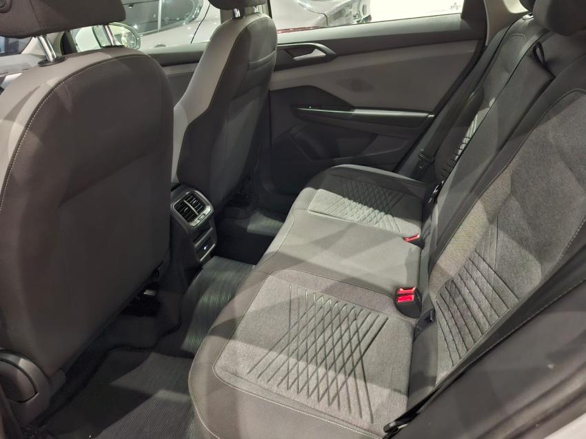 volkswagen taos 1.4 250 tsi total flex comfortline automatico 4p 202210