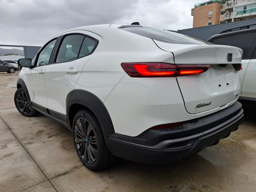 fiat fastback 1.0 turbo 200 hybrid audace cvt hibrido 4p automatico 20253