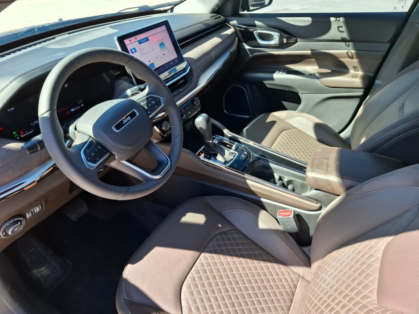 jeep commander 2.0 td380 turbo diesel overland at9 4p automatico 20227
