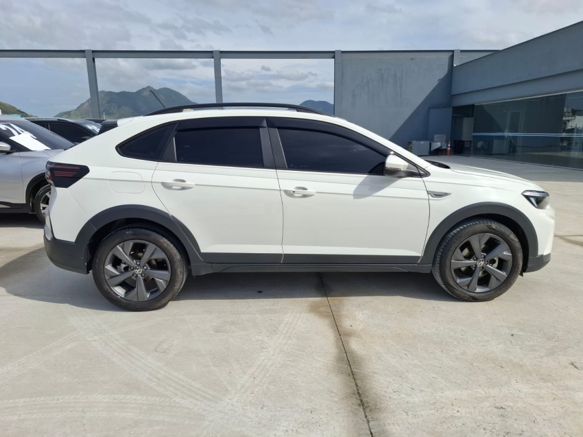 volkswagen nivus 1.0 200 tsi total flex comfortline automatico 4p 20261