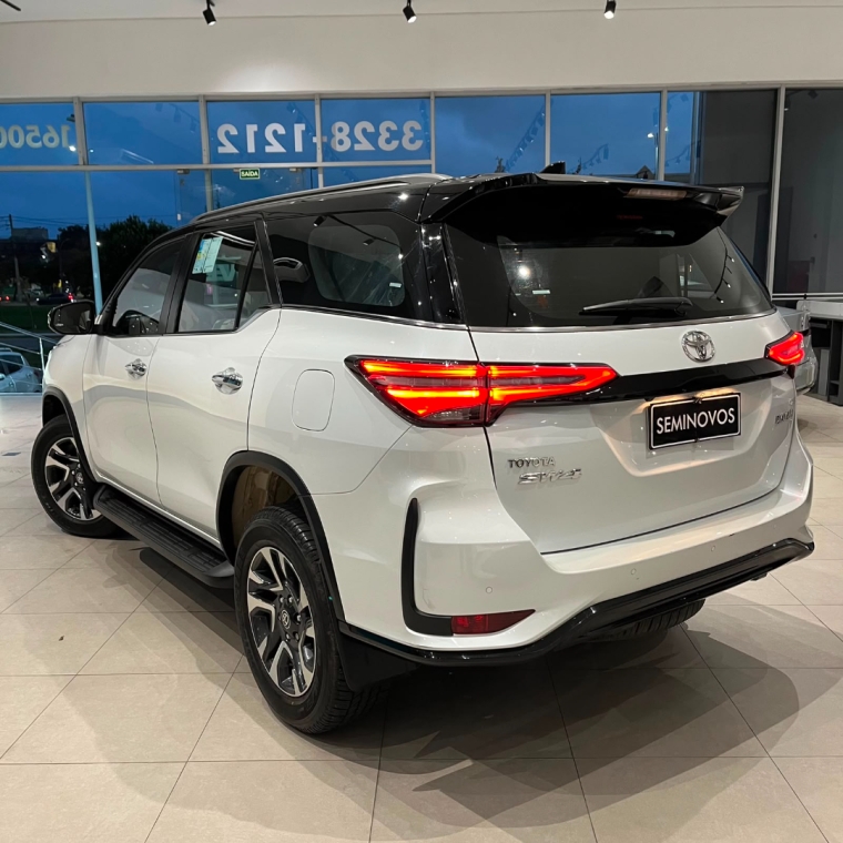 toyota hilux sw4 2.8 d-4d turbo diesel diamond 7l 4x4 automatico 4p 20233