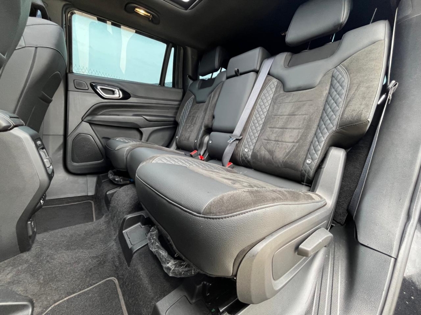 jeep commander 2.0 hurricane 4 turbo gasolina blackhawk at9 4p automatico 202510