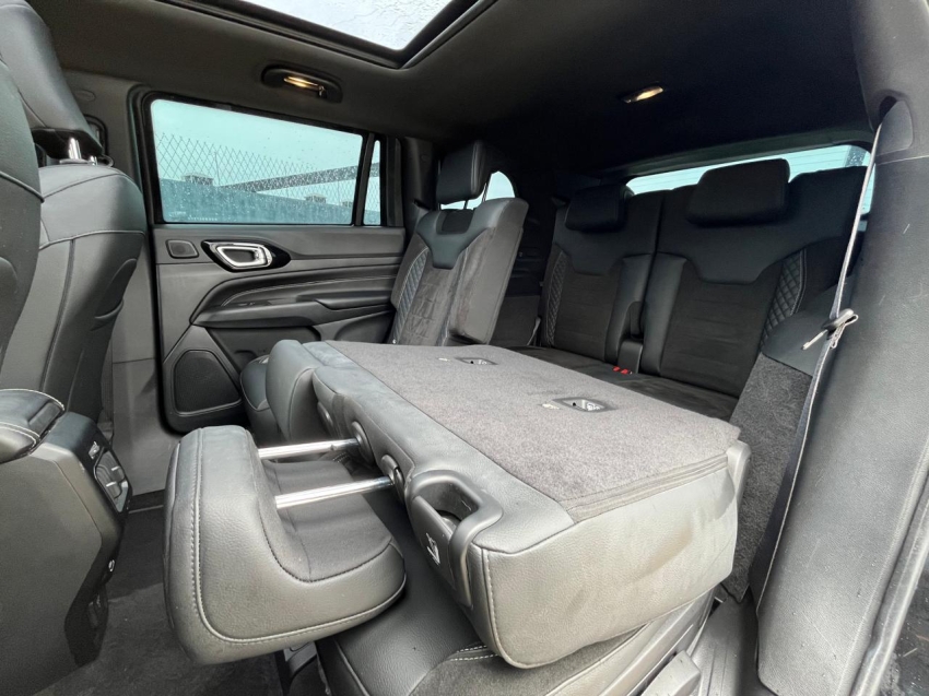 jeep commander 2.0 hurricane 4 turbo gasolina blackhawk at9 4p automatico 202511