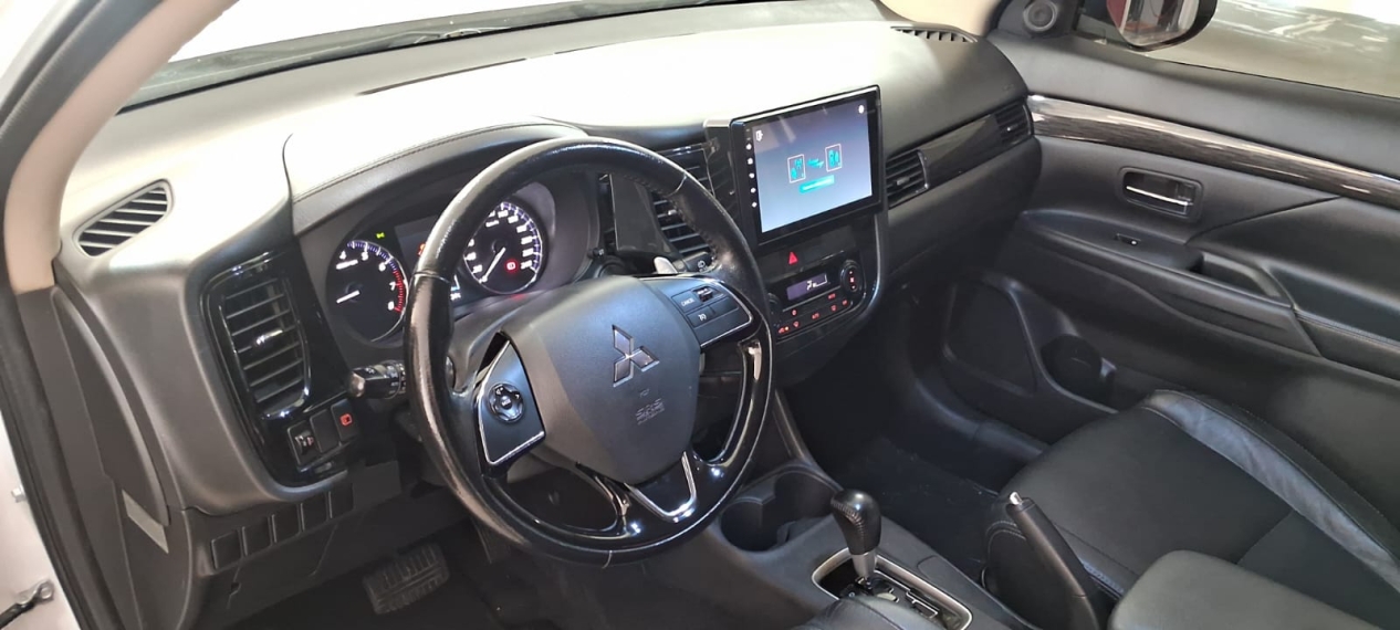 mitsubishi outlander 2.0 16v gasolina 4p automatico 2016 mitsubishi outlander 2.0 16v gasolina 4p automatico 2016